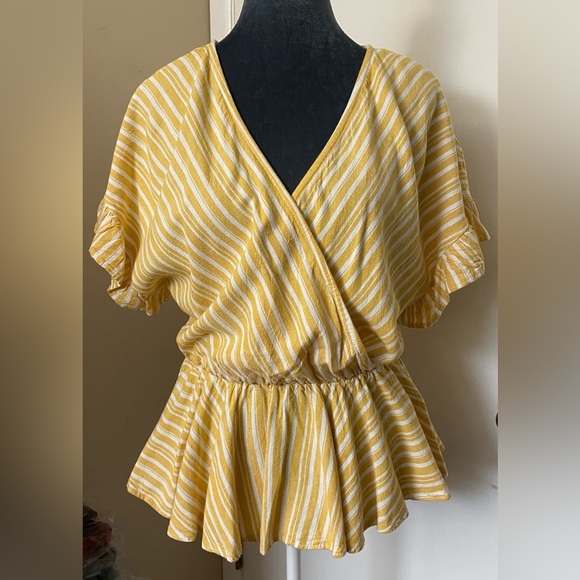Mi Ami Faux Wrap Peplum Ruffle Sleeve Linen Blend Top Yellow Stripe Size Small - Picture 1 of 10